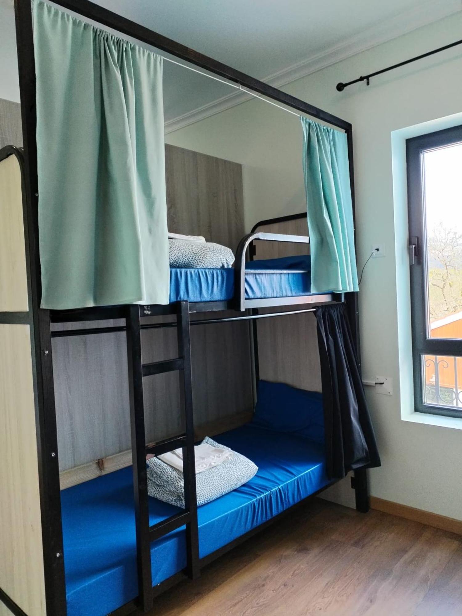Alvorada Medieval, Al Albergue *